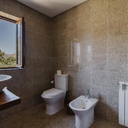 Feriehus No Geres Carvalheira